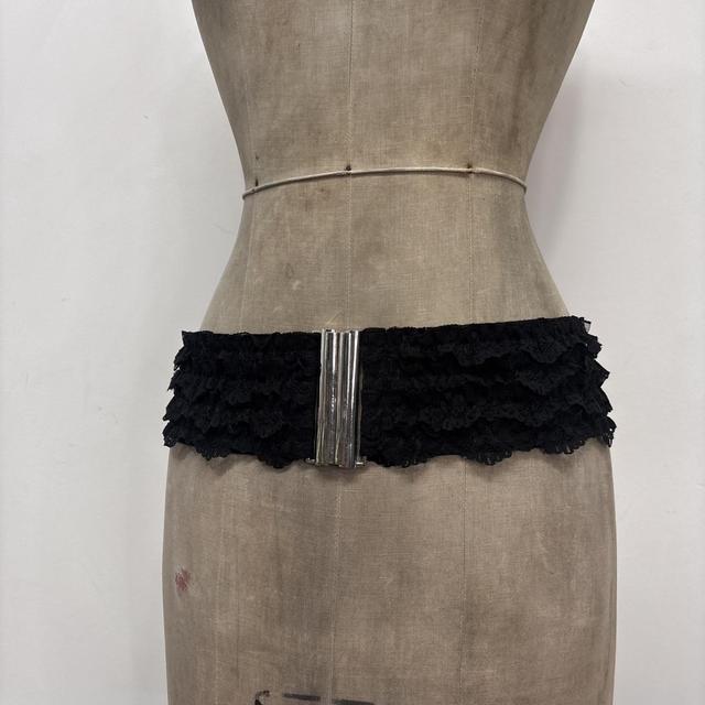Black lace belt