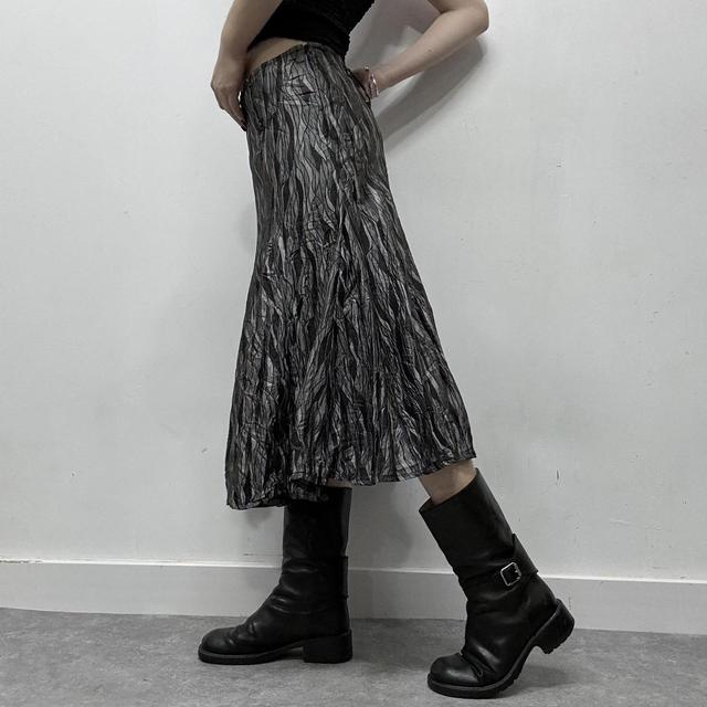 Flared crinkle printed grunge skirt