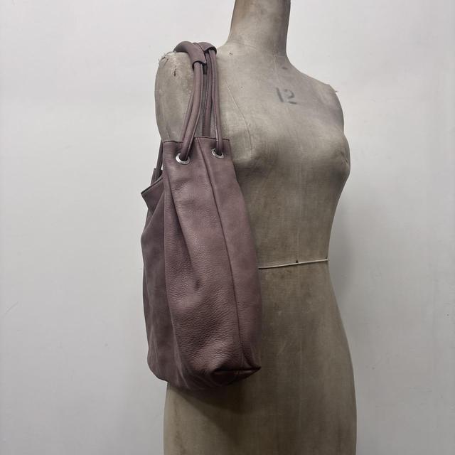 Pink leather gathered shoulder bag