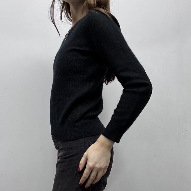 Black soft cashmere knitted jumper