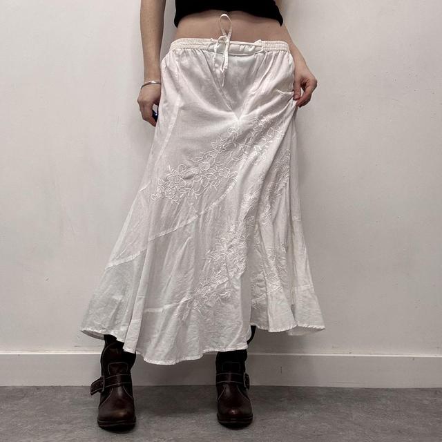 White cotton floral embroidered skirt