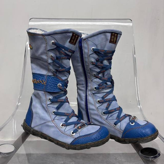 Lace-up tech boxing boots