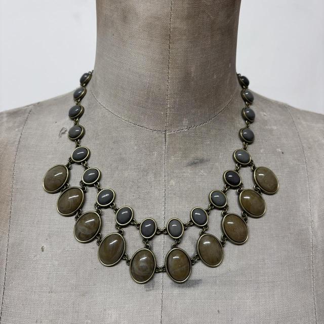 Brown resin chain chandiler necklace