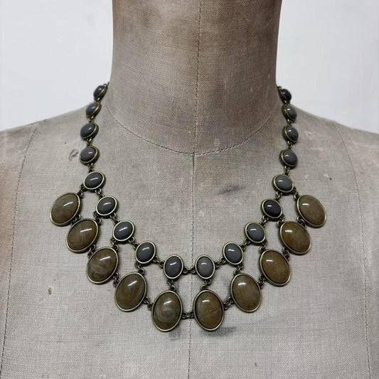 Brown resin chain chandiler necklace
