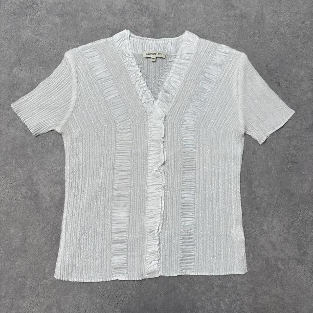 White crinkle pleated top