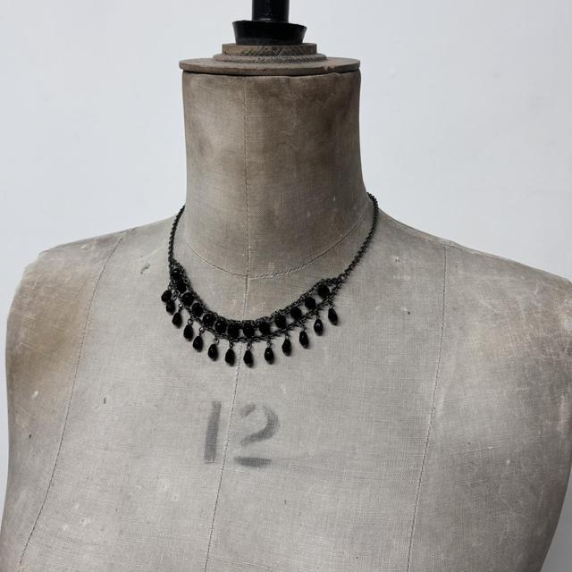 Drape chain bead grunge necklace
