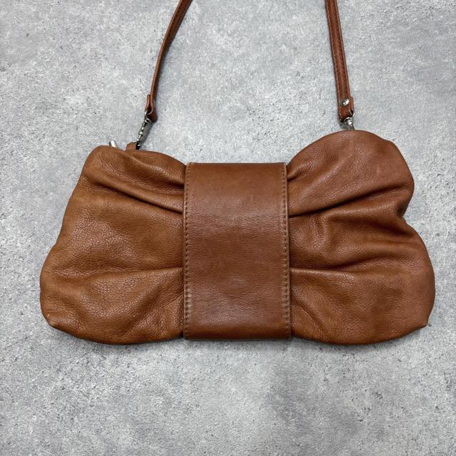 Brown leather bow shoulder bag