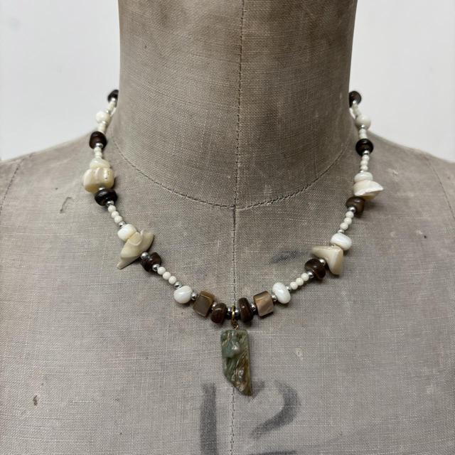 Pearl beaded crystal necklace