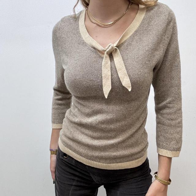 Brown bow wool jumper