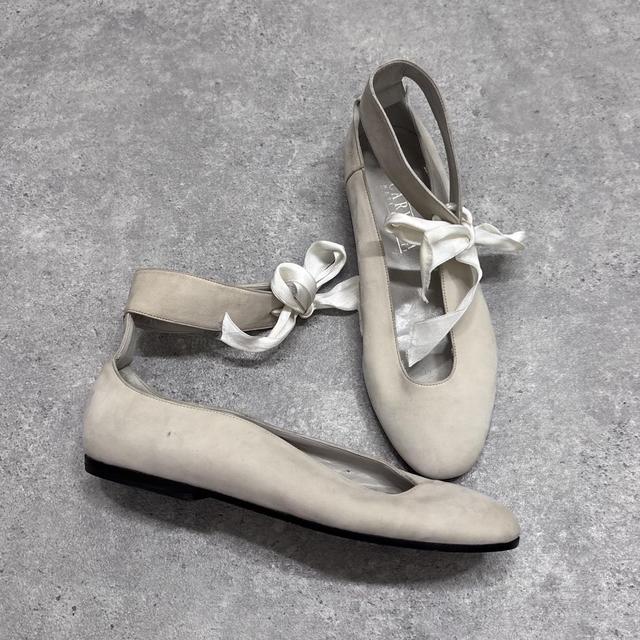 Suede bow ballet flats