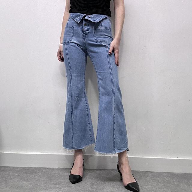 Button waist pocket front flared jeans
