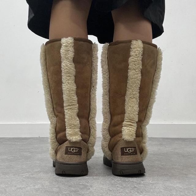 Vintage tan suede fur shearling boots