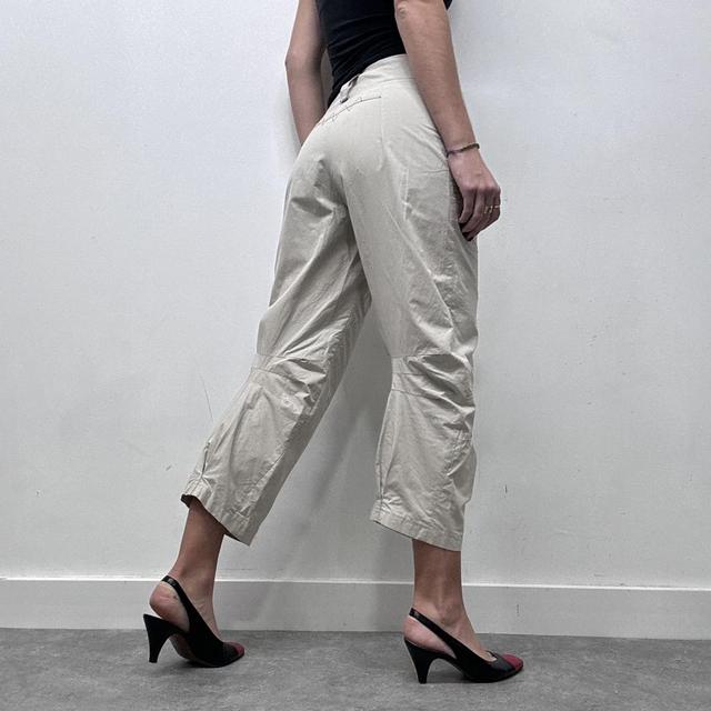 Beige barrel cropped capri trousers