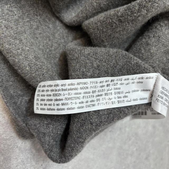 Knitted wool cropped vest