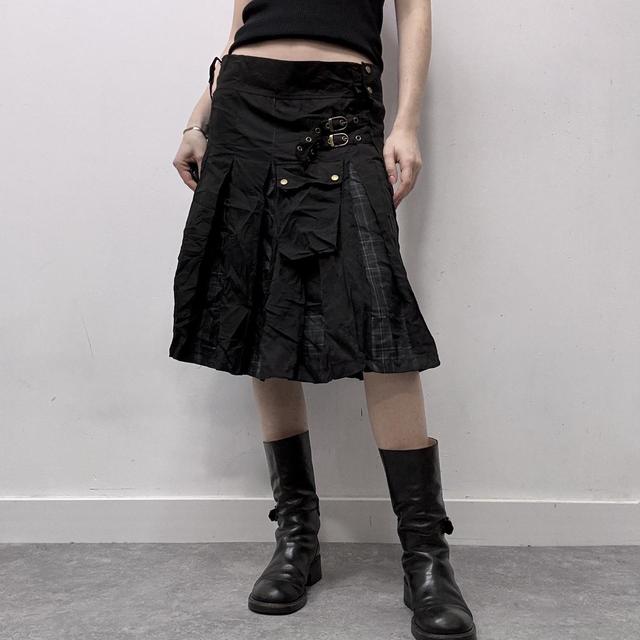 Grunge pleated gothic buckle skirt
