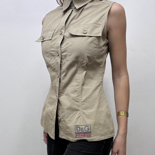 Cargo fitted tan shirt