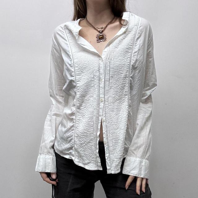 White fitted ribbed shirt