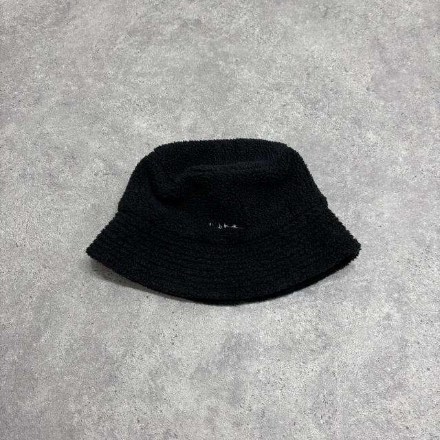 Black nike bucket hat