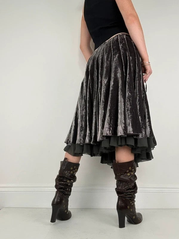 Grey pleated flared voluminous circle skirt