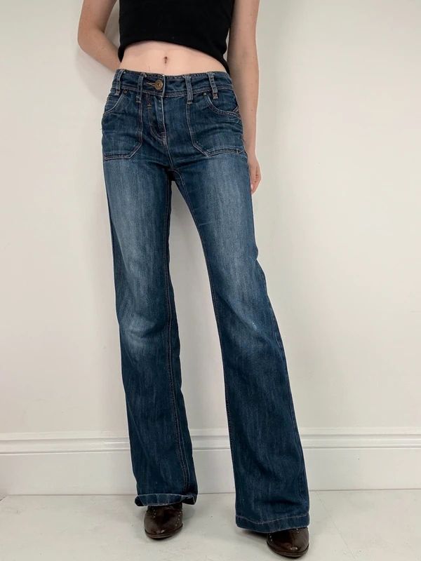 Low rise distressed buckle back Jeans