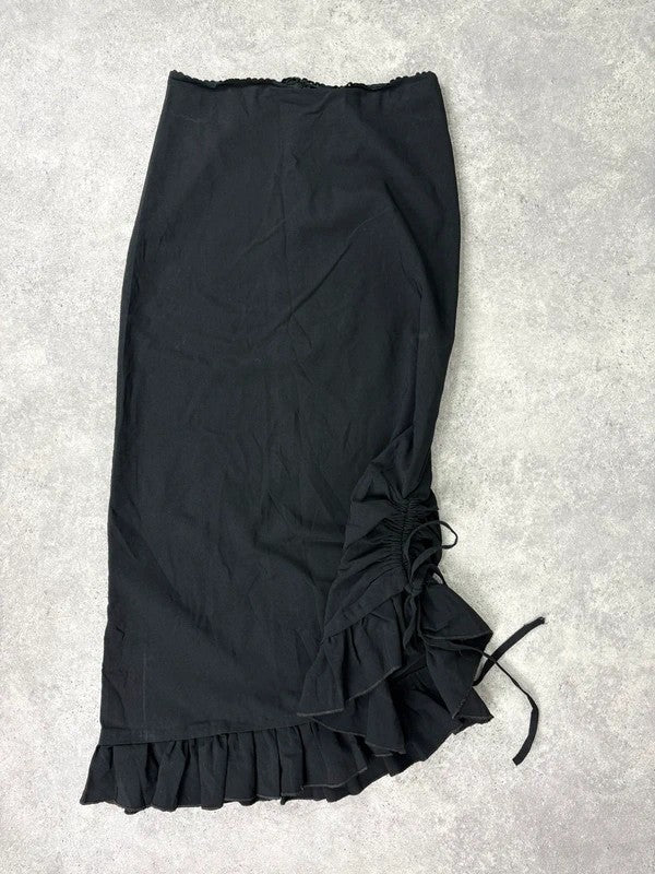 Low waisted black cinched ruffle maxi skirt