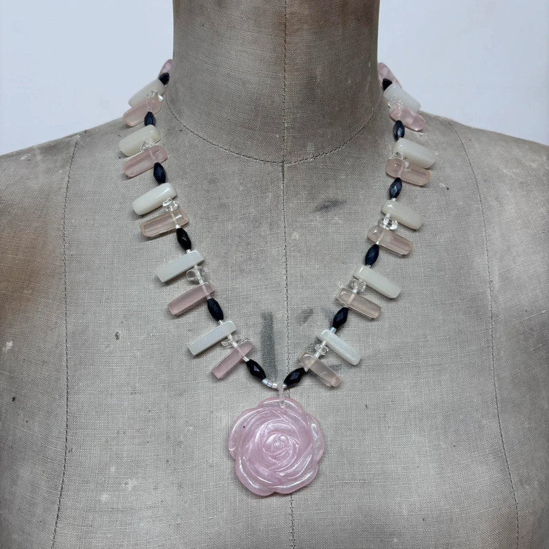 Resin crystal flower necklace