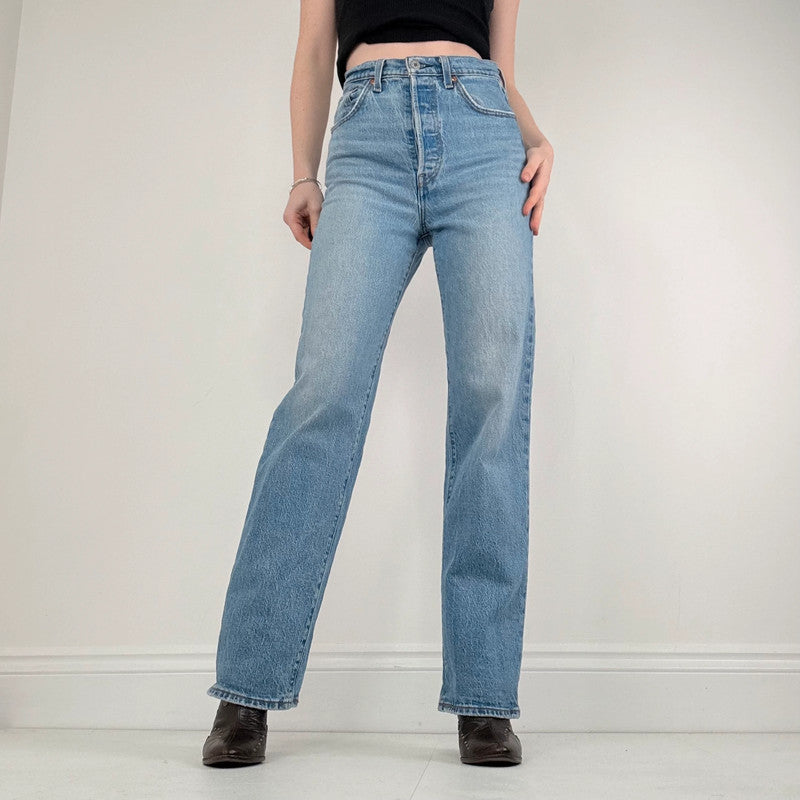 distressed wash stright leg levi's ribcage jeans