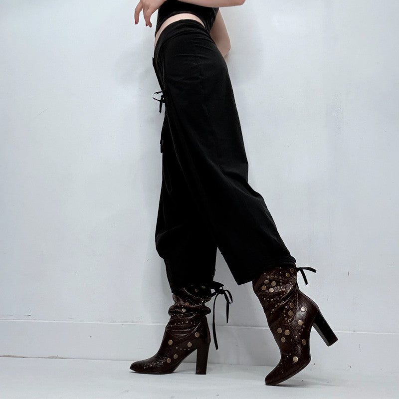 La mode Black low rise puff pleated trousers