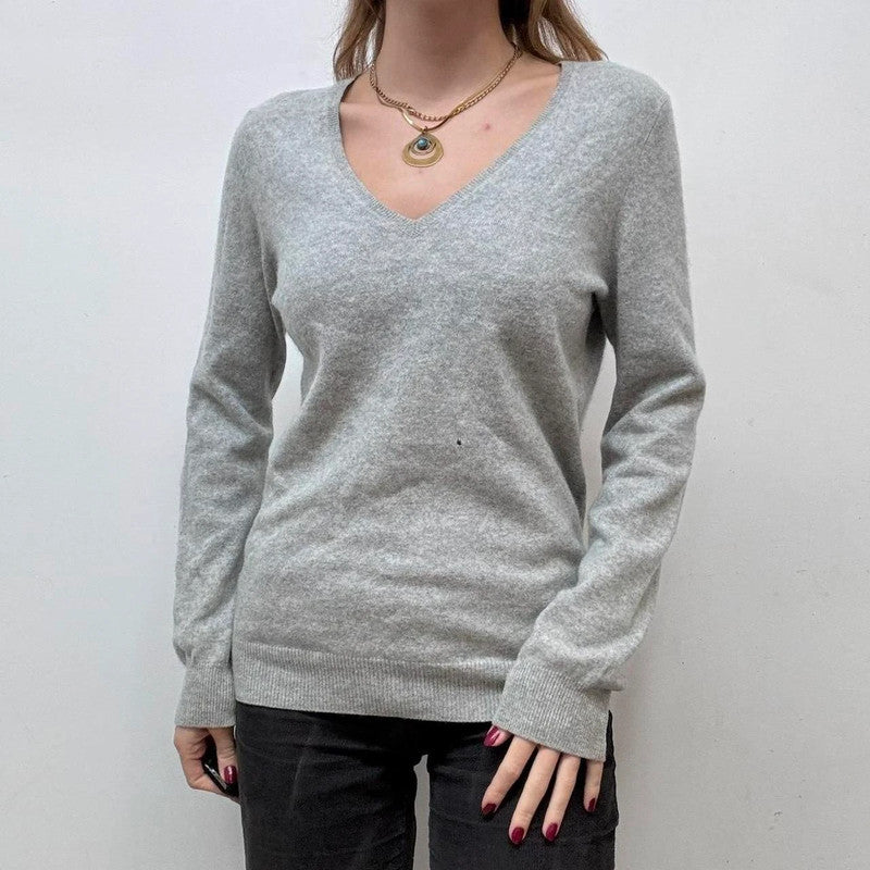 grey cashmere slouchy v-neck jumper