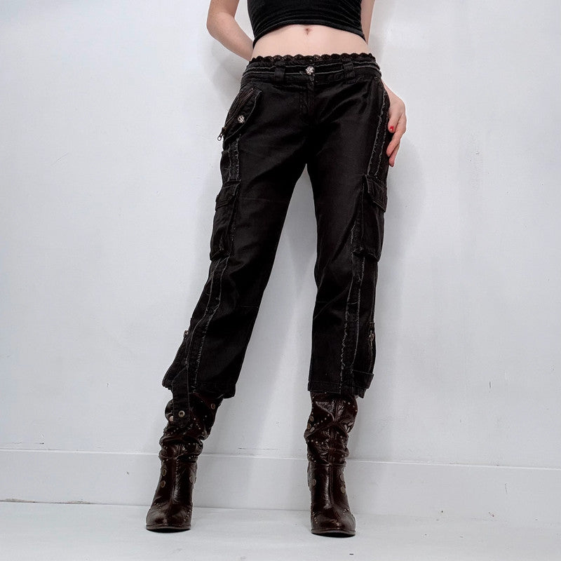Grunge gothic cropped lace details trousers