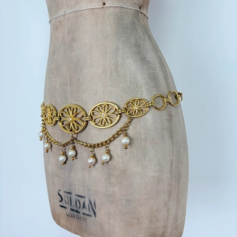 Gold metal chunky chain belt