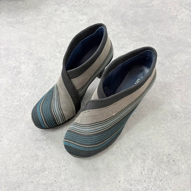 Striped heeled pumps