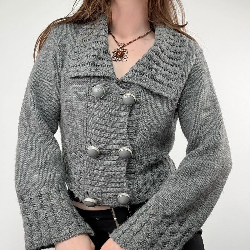 Grey cropped knitted cardigan