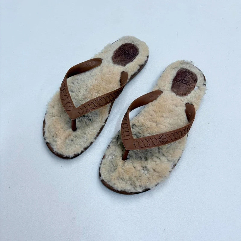 sheepskin leather UGGS flipflops