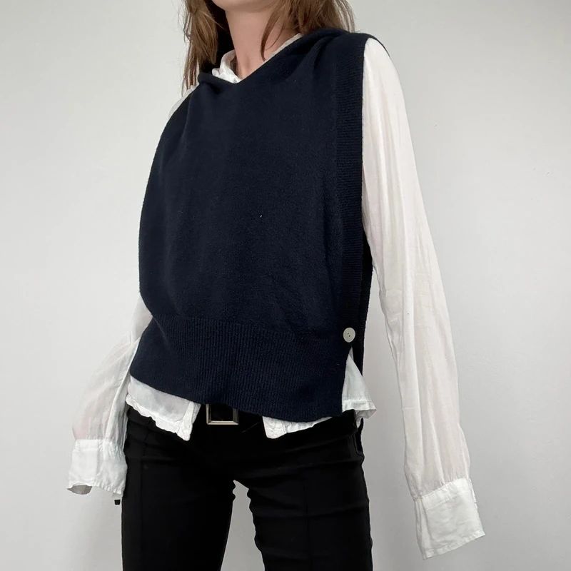 Navy knitted slouchy vest top