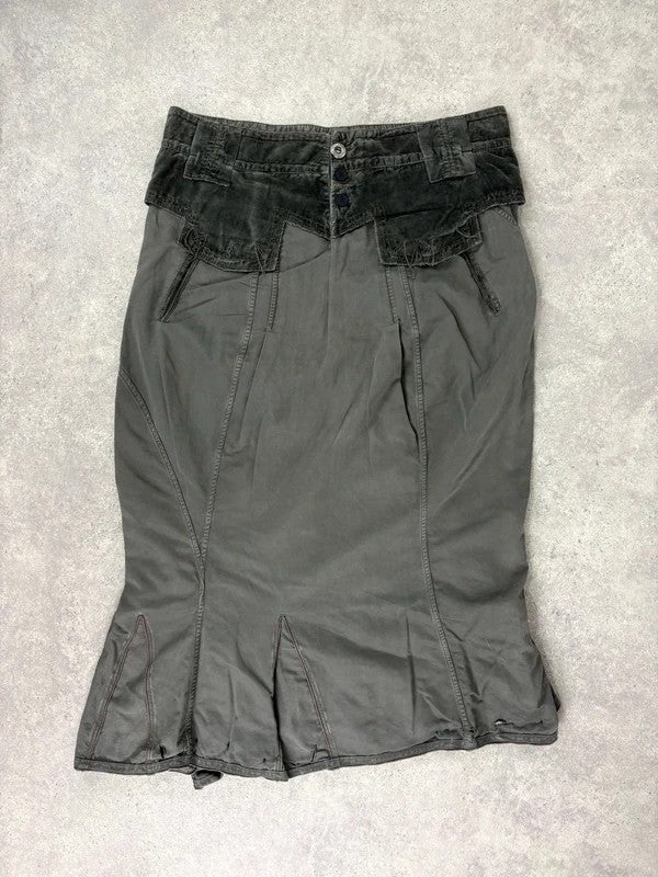 Marithé + François Girbaud adjustable button grey cargo skirt