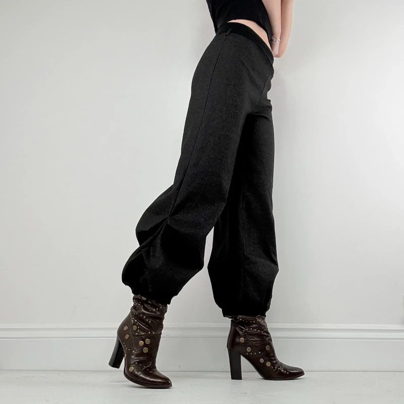 Grey Cop Copine structured pleated