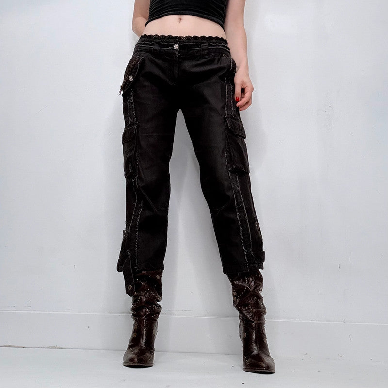 Grunge gothic cropped lace details trousers
