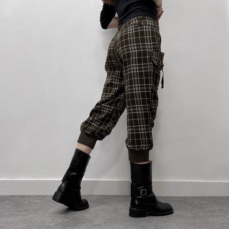 tartan puff cinched capri trousers