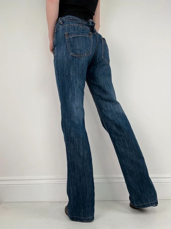 Low rise distressed buckle back Jeans