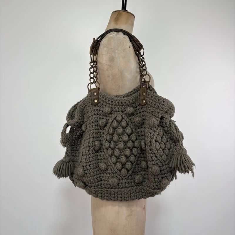 knitted slouchy shoulder bag