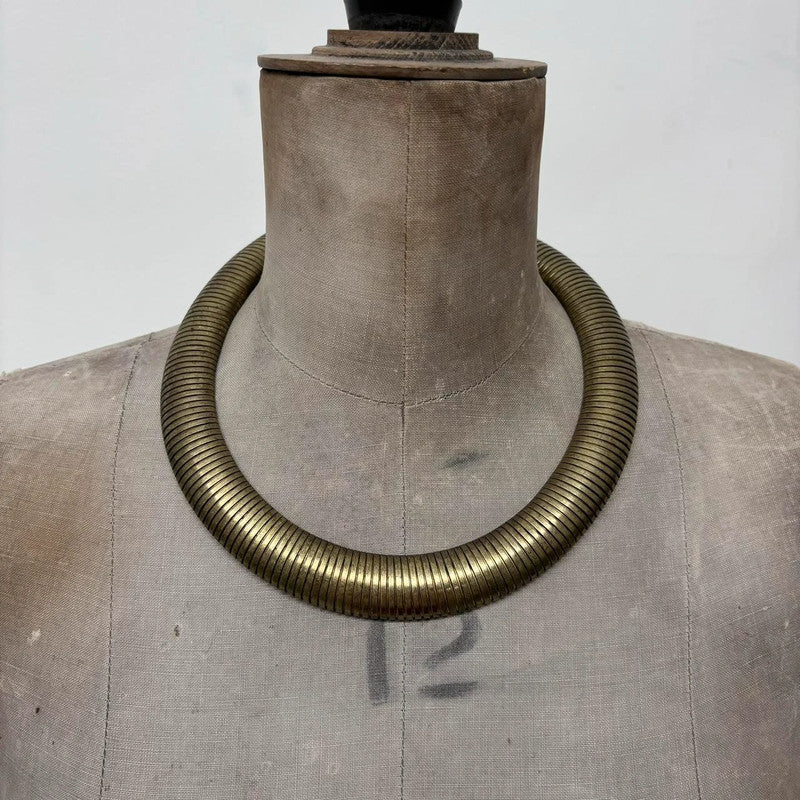 gold chunky collar necklace