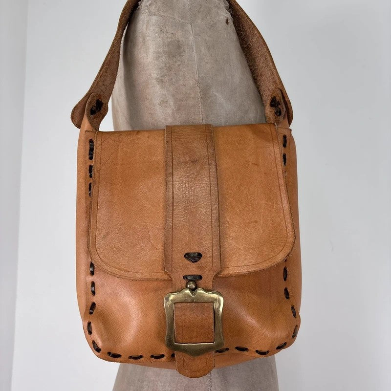 Tan cargo buckle western shoulder bag