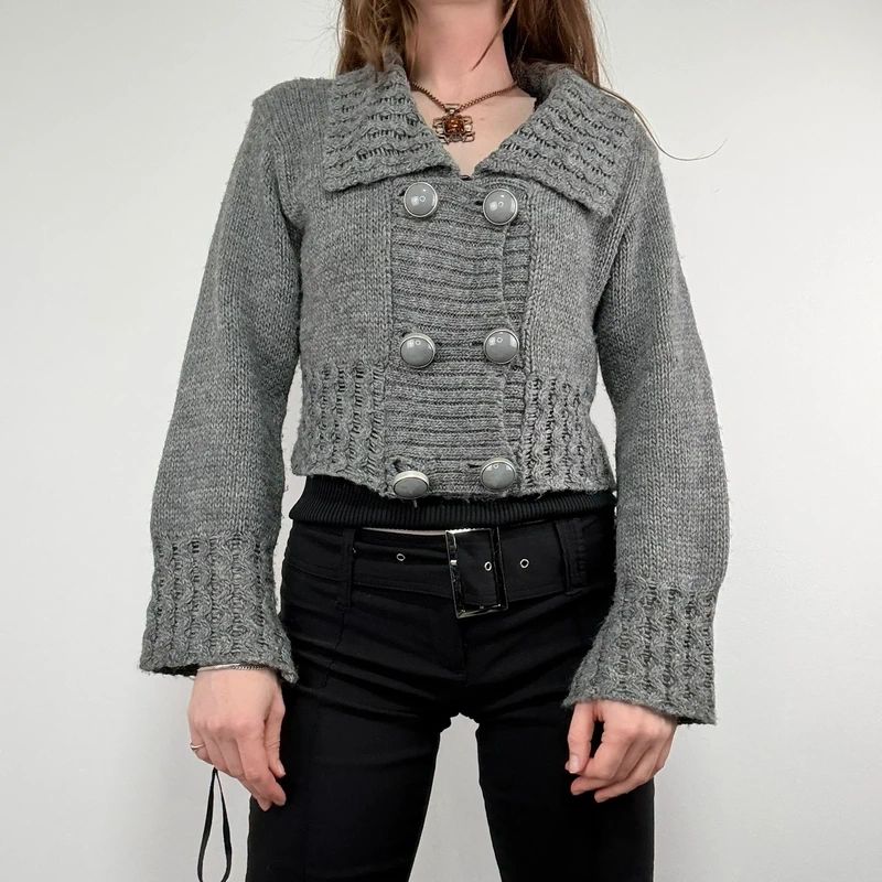 Grey cropped knitted cardigan