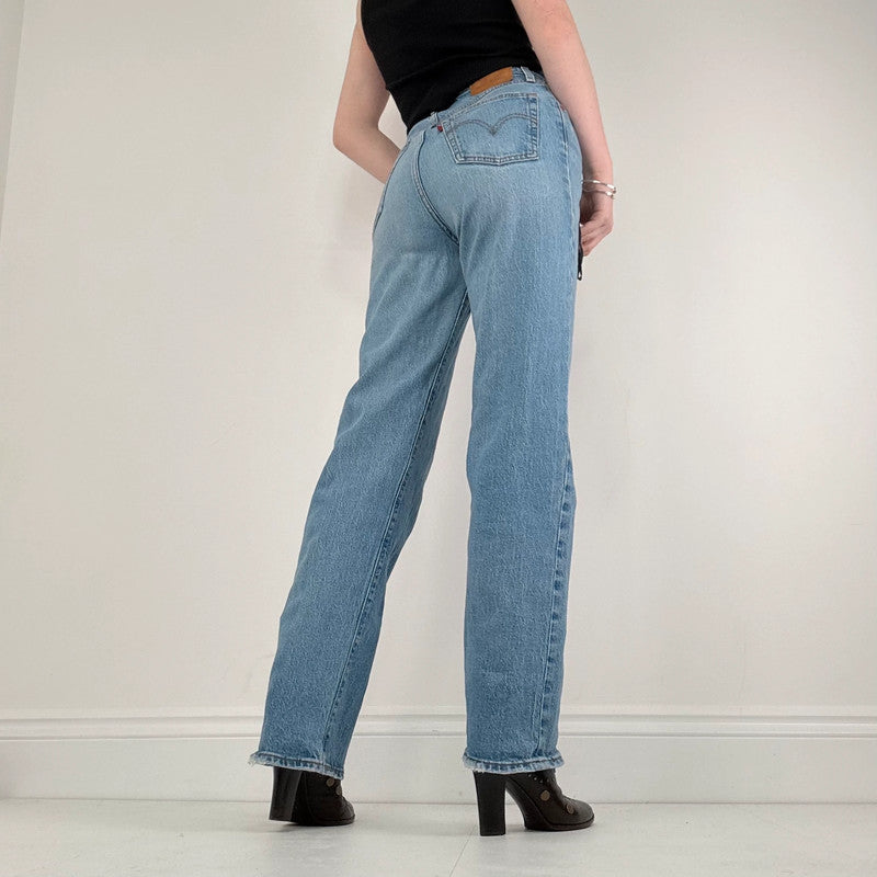 distressed wash stright leg levi's ribcage jeans