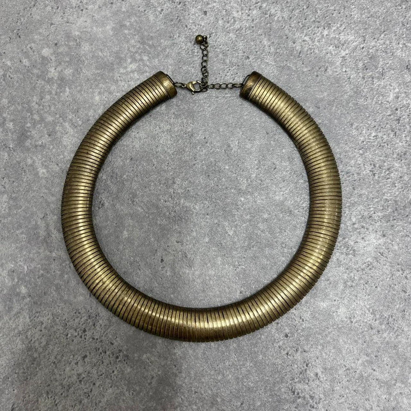 gold chunky collar necklace