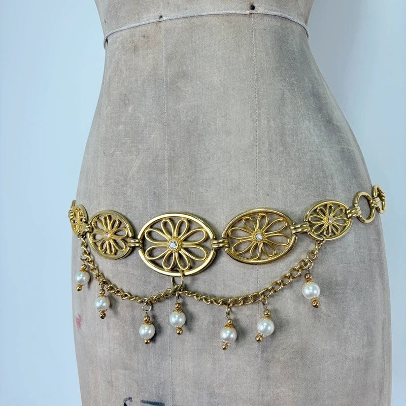 Gold metal chunky chain belt