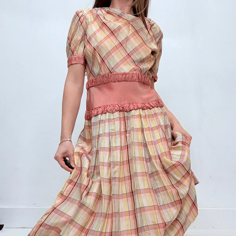 Antique preppy pink checked fitted flared pleated dress
