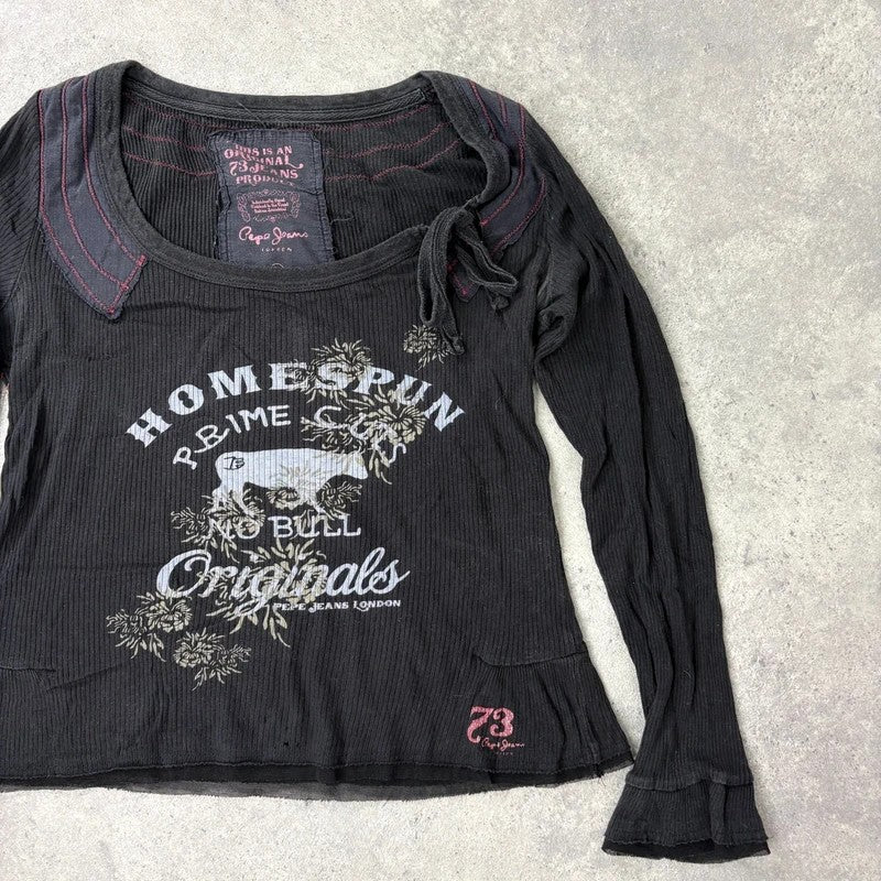 black long sleeve slouchy graphic t-shirt