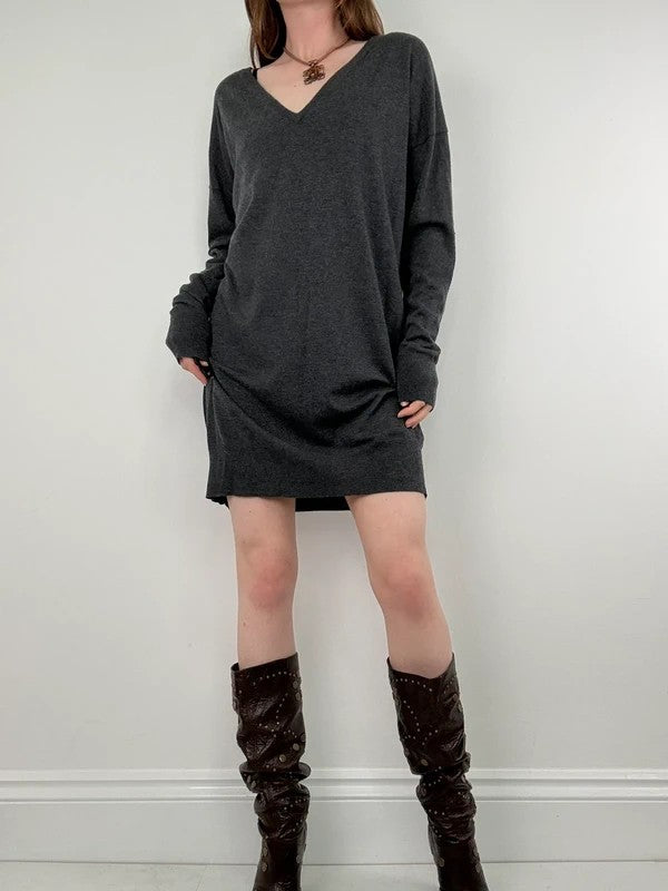slouchy grey knitted off-the-shoulder v-neck long sleeve dress